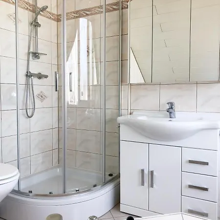 Direkt An Der Spree Mit Whirlpool Und Sauna